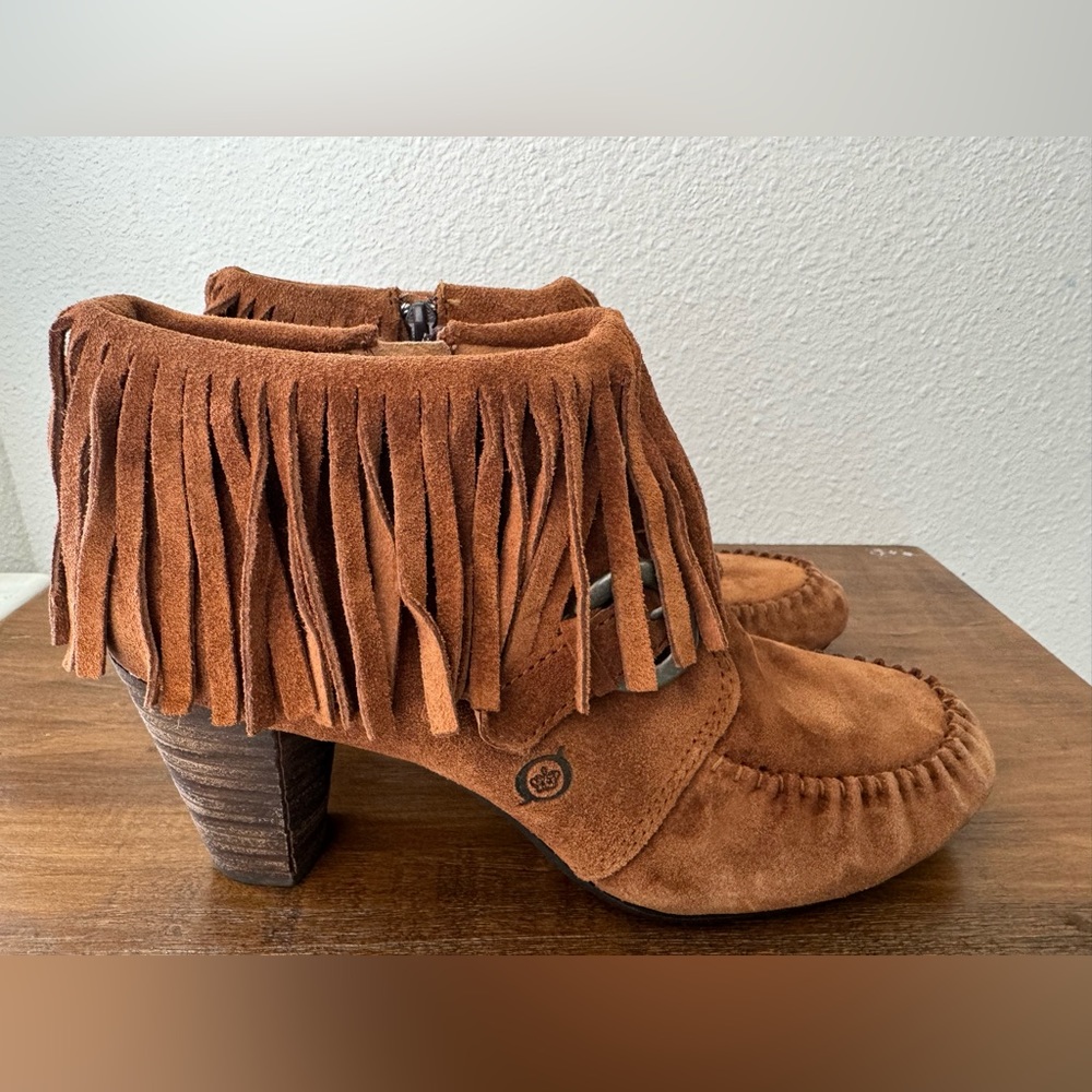 Born Women’s Thora Brown Suede Fringe Ankle Boots Moccasin Size 8.5/40 M/W